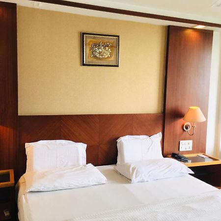 Hotel Jammu Ashok Ngoại thất bức ảnh