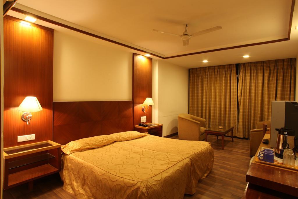 Hotel Jammu Ashok Ngoại thất bức ảnh