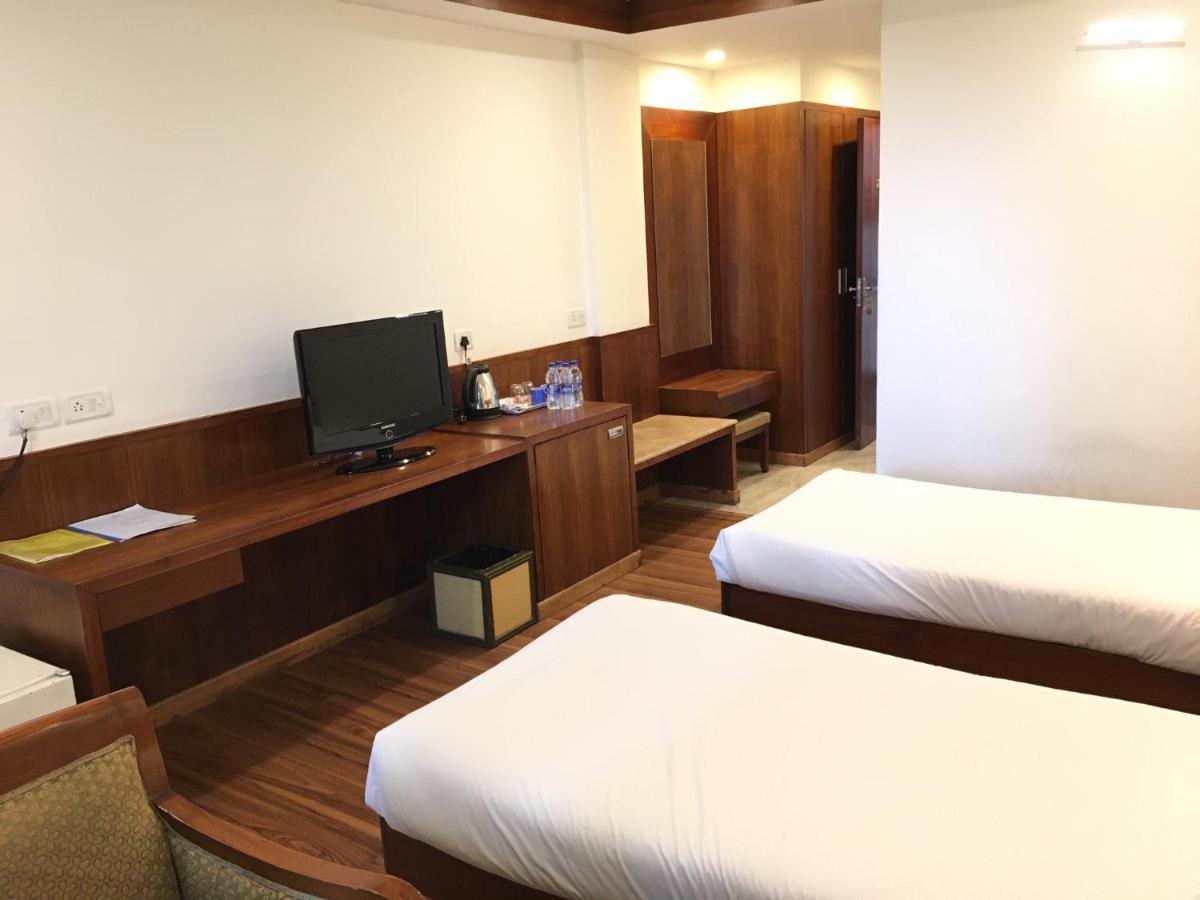 Hotel Jammu Ashok Ngoại thất bức ảnh